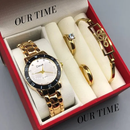 ✨ كوفري للنساء: ساعة ⌚ فخمة + خاتمين 💍💍 لإكمال الأناقة + براسلي 💫 وكلها مصنوعة من الفولاذ المقاوم للصدأ ⚙️ مع الضمان 📜