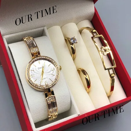 ✨ كوفري للنساء: ساعة ⌚ فخمة + خاتمين 💍💍 لإكمال الأناقة + براسلي 💫 وكلها مصنوعة من الفولاذ المقاوم للصدأ ⚙️ مع الضمان 📜