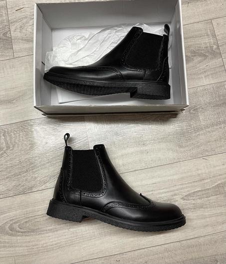 BROGUE BOOTS NOIR CUIR