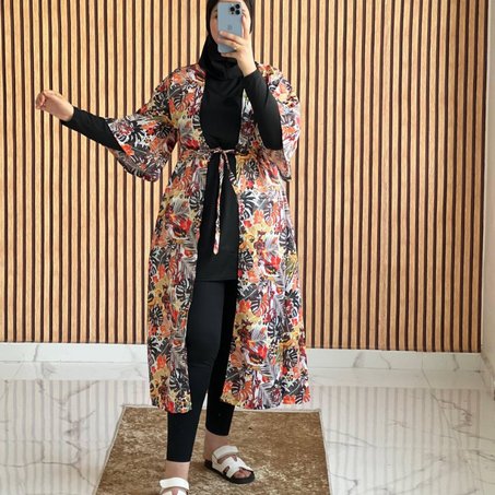 Look balnéaire raffiné – Burkini 4 pièces fleuri