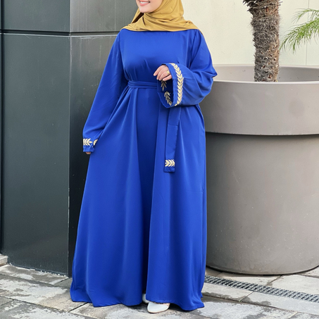 robe incarne la grâce moderne