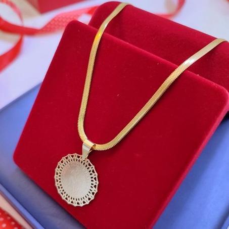 قلادة مقاومة للصدأ و بجودة عالية