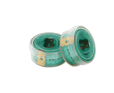 Set 2 bucati metru croitorie, lungime 150 cm, polietilena, imprimare fata dubla, carcasa plastic, multicolor