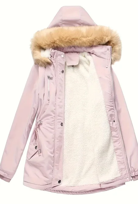 معطف شتوي نسائي أنيق – دفء، جودة وأناقة في قطعة واحدة