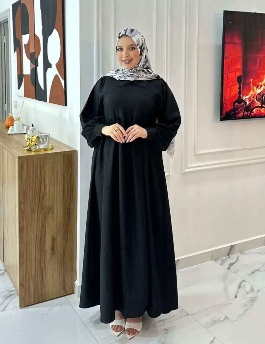 طقم الأناقة الكامل بـ 299 درهم فقط! (عباية + فولار)