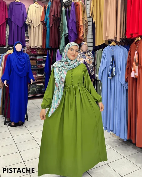 تنسيقات رائعة عباية مون الراقية مع الفولار