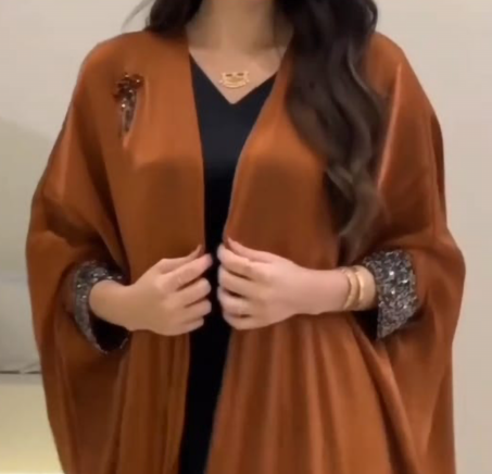 عبائة دبي