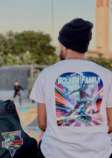 "T-shirt" صيفي لعشاق التزلج