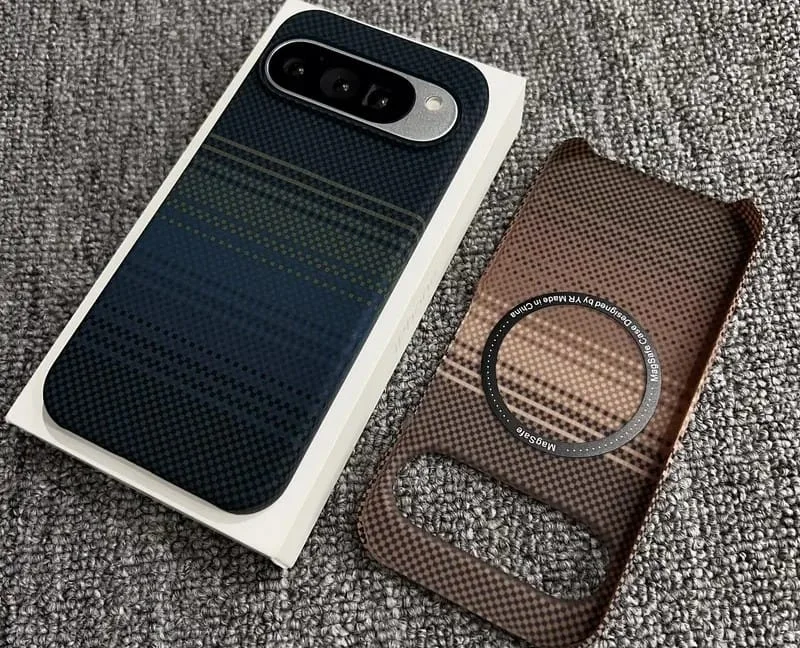 Carbon Fiber Texture MagSafe Pixel Case