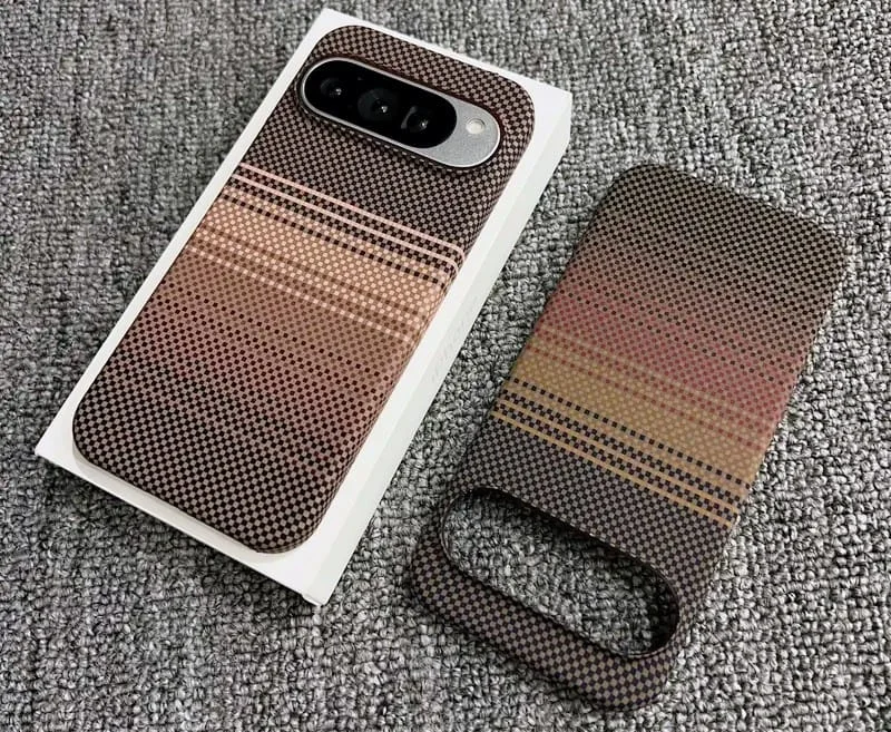 Carbon Fiber Texture MagSafe Pixel Case
