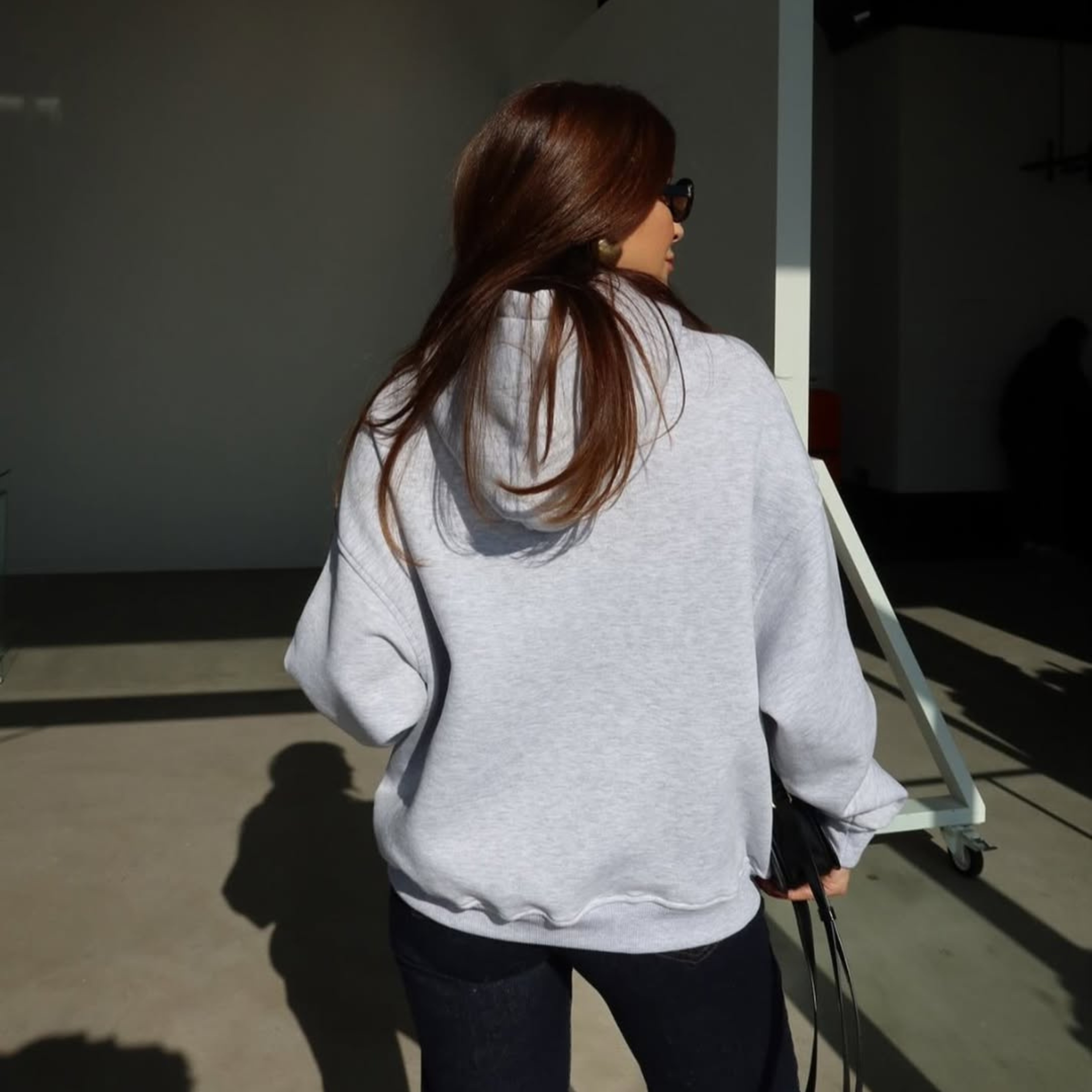 سويت شيرت أوفر سايز رمادي  (للجنسين)