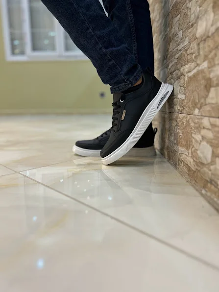 LUIS VUITTON CUIR