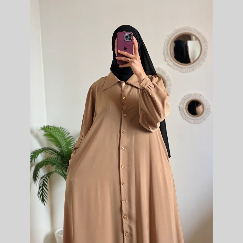 Robe Boutons Élégante