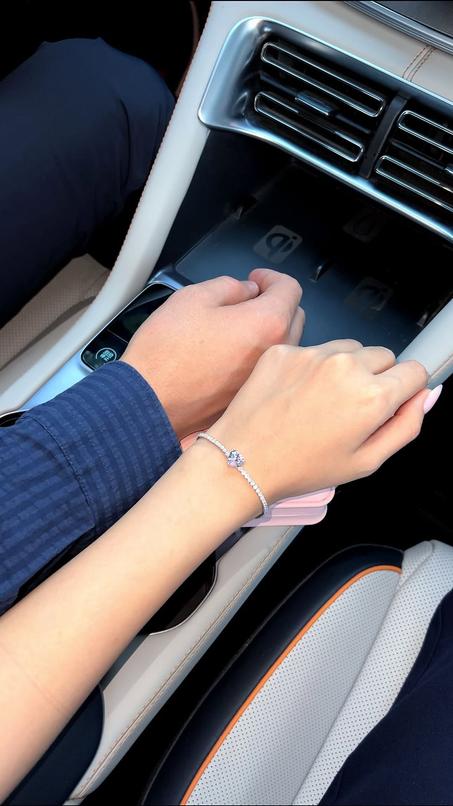 سوار على شكل قلب بأحجار الماس مع علبة فاخرة 🇫🇷