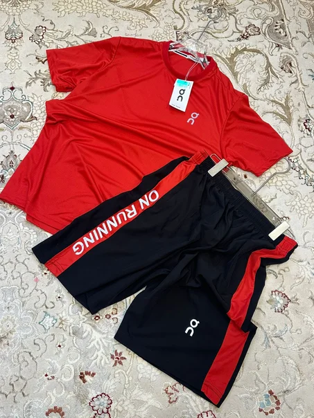 طقم ON Running الرياضي الأسود – خفة، أناقة وأداء احترافي 🖤⚡