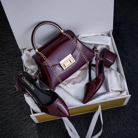 Sac à main et talon assorties
