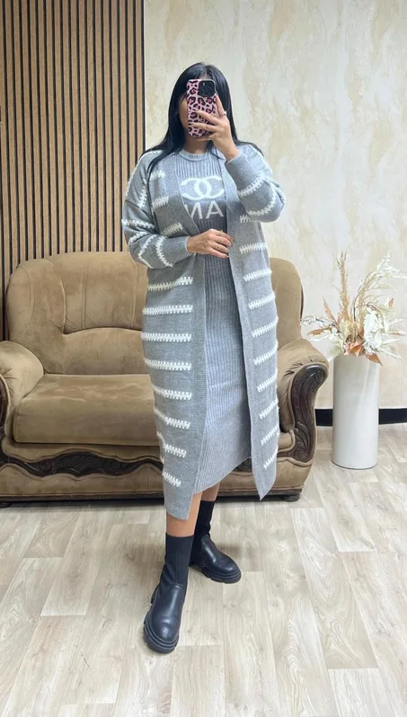 طقم أنيق بخيط رفيع لإطلالة عصرية ومريحة chanel