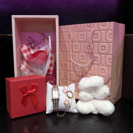 ROYAL GIFT:MONTRE LUXE +BRACELET+ROSE DELUXE CLASSY +دبدوب