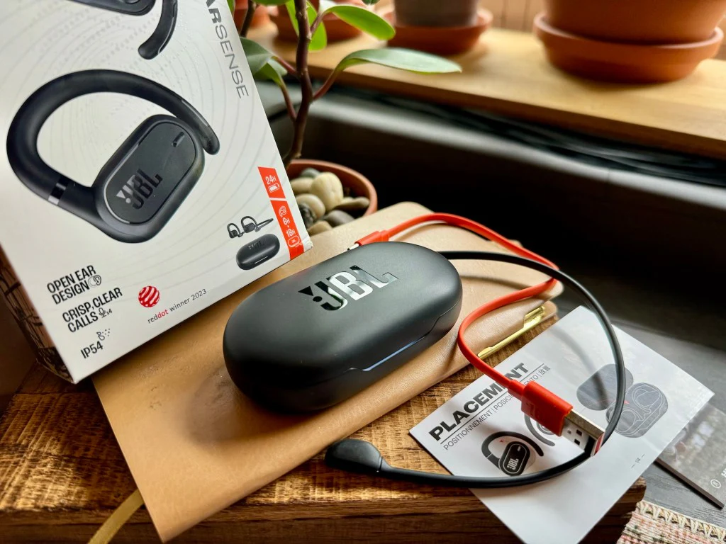 JBL Soundgear Sense