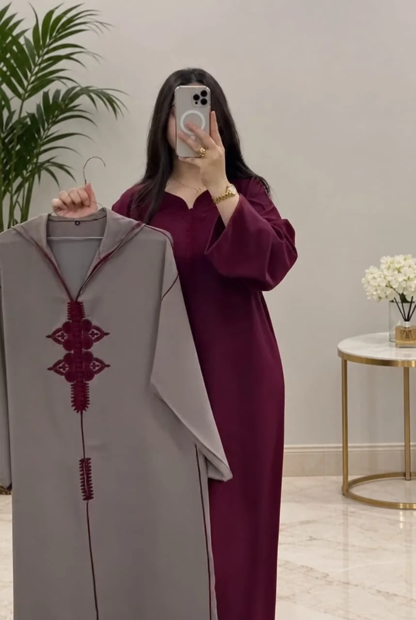 *🛍️لإطلالة أنيقة وملفتة بكل تفاصيلها 💎*  جلابا 2 بيس طاي انيقة💰 لثمن: 350 درهم فقط 🚚 التوصيل مجاني لجميع مدن المغرب 🇲🇦