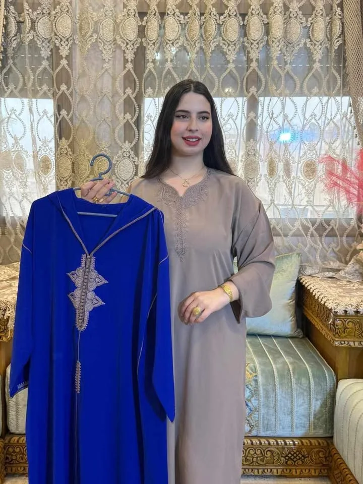 *🛍️لإطلالة أنيقة وملفتة بكل تفاصيلها 💎*  جلابا 2 بيس طاي انيقة💰 لثمن: 350 درهم فقط 🚚 التوصيل مجاني لجميع مدن المغرب 🇲🇦