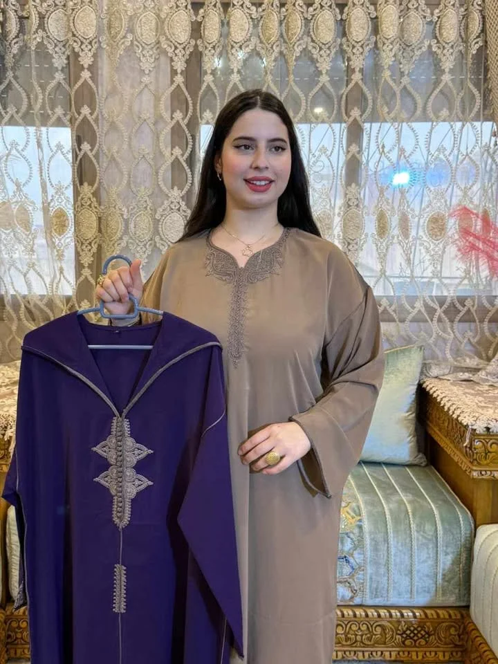 *🛍️لإطلالة أنيقة وملفتة بكل تفاصيلها 💎*  جلابا 2 بيس طاي انيقة💰 لثمن: 350 درهم فقط 🚚 التوصيل مجاني لجميع مدن المغرب 🇲🇦