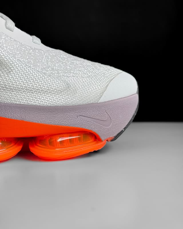 Nike versair PRM  37.5