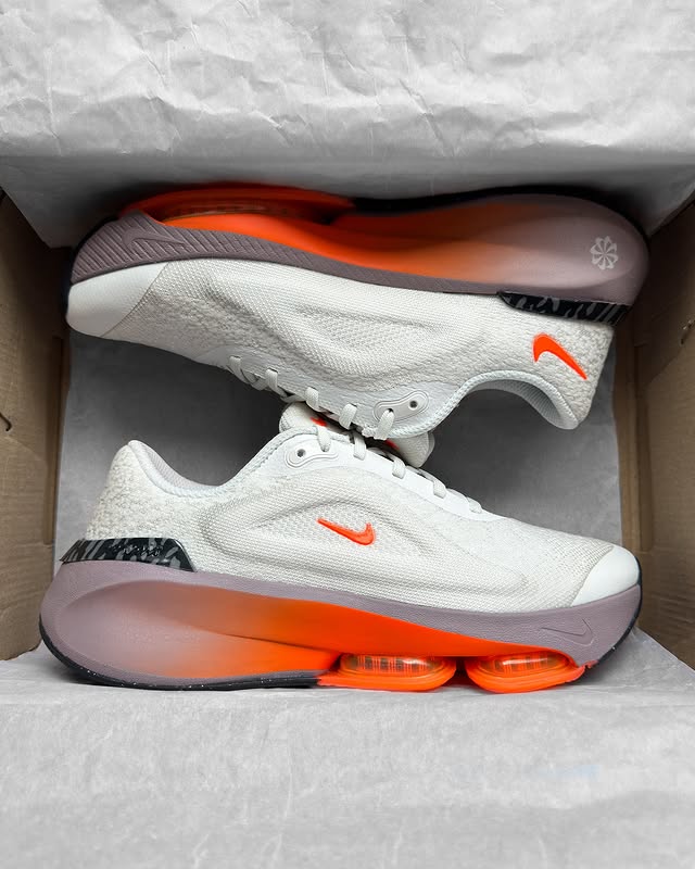 Nike versair PRM  37.5