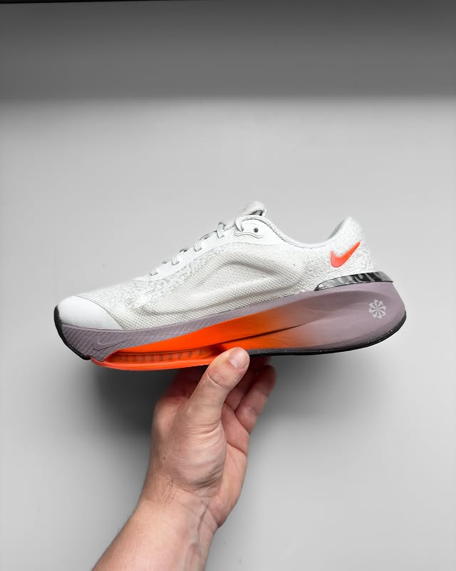 Nike versair PRM  37.5