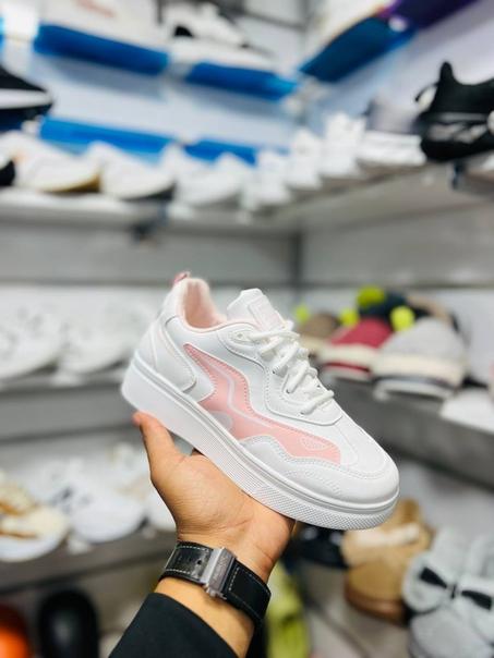 💖 راحة وأناقة بلا حدود: سبرديلة نسائية بتصميم عصري، رباط عملي، توفر لكِ راحة مثالية وأناقة متجددة طوال اليوم. ✨ توصيل مجاني حتى باب دارك! ✨