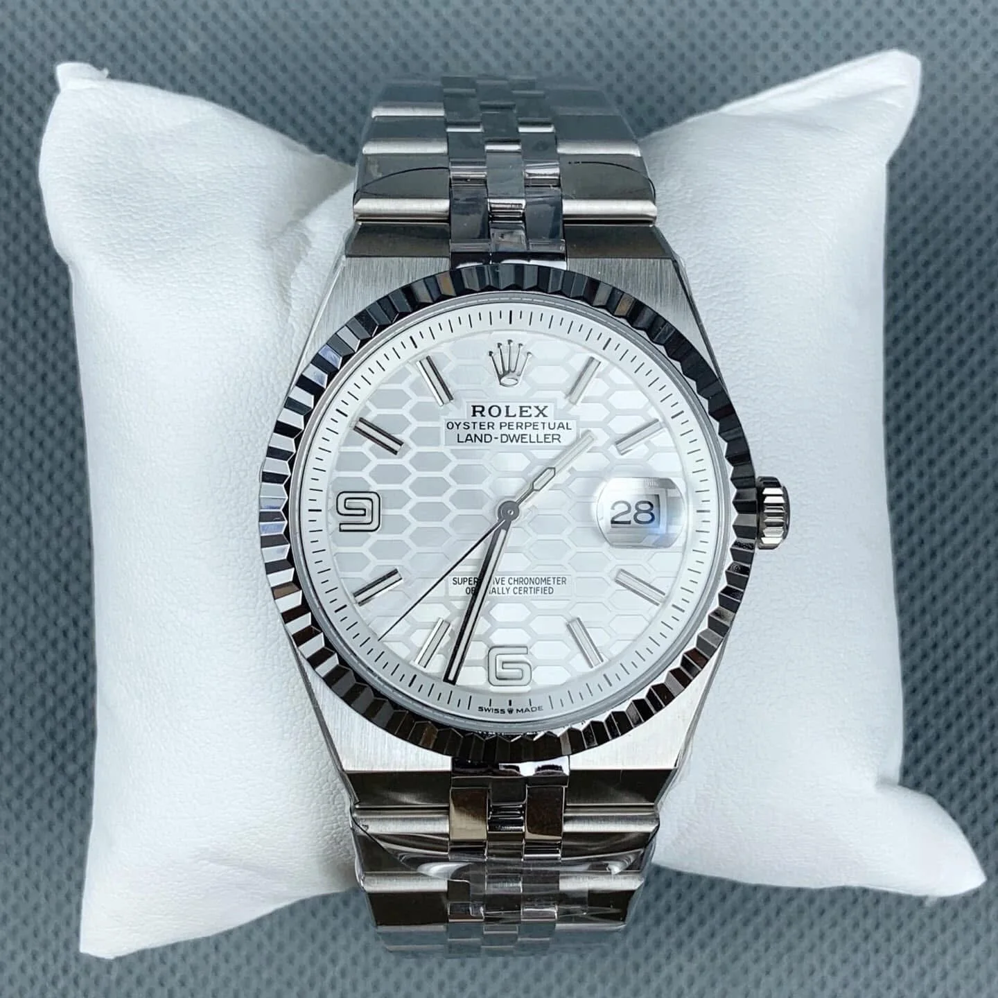 لاند دولار ماكينه سويسريه سوبر كلون