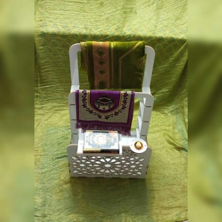 منظم سجادة ومصحف ومبخرة