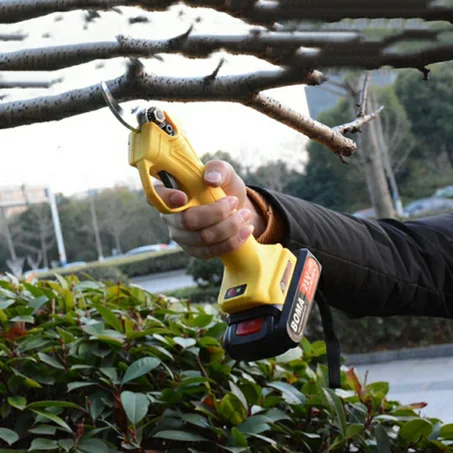 مقص تقليم الأشجار الكهربائي اللاسلكي.. 🤩 تخفيض وهدية وتوصيل مجاني!! 🤩