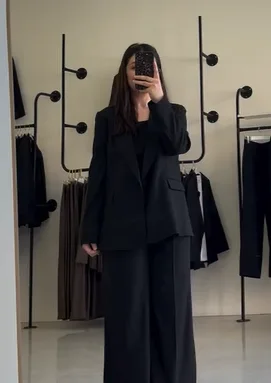 كوستيم نسائي راقي بتوب كولومبيا 🌸