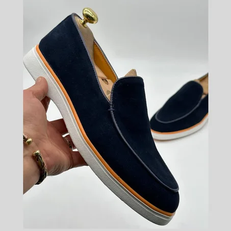 حذاء أزرق أنيق مريح خفيف وعملي (مديكال)