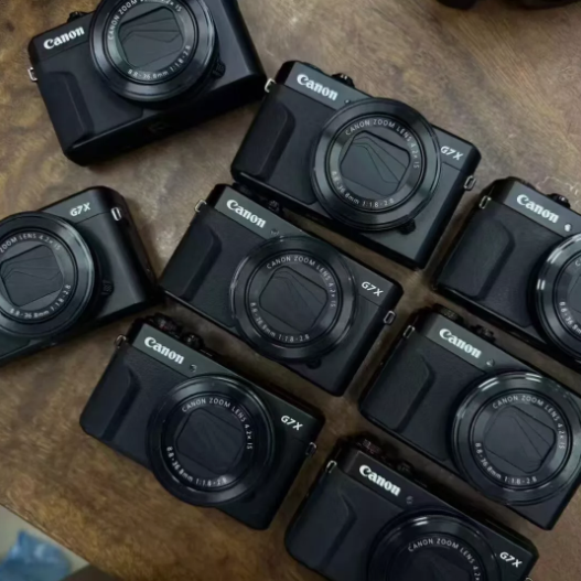 Canon PowerShot G7 X Mark II Compact Digital Camera