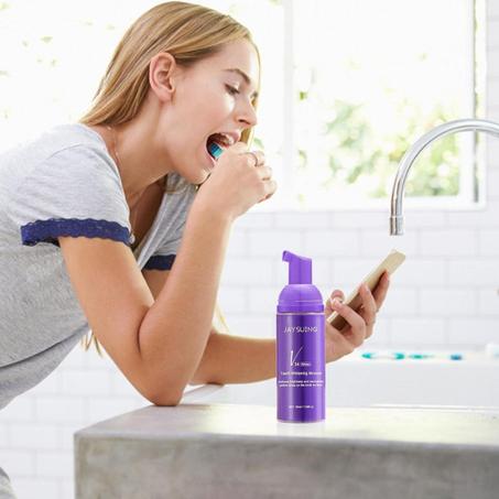 رغوة تبيض الاسنان