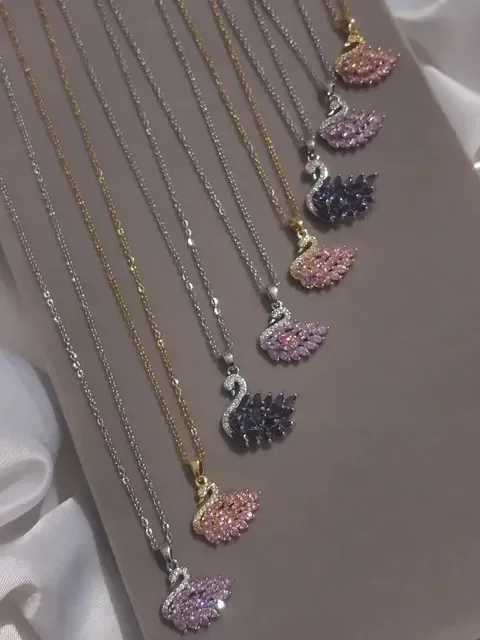 here 💜🦢