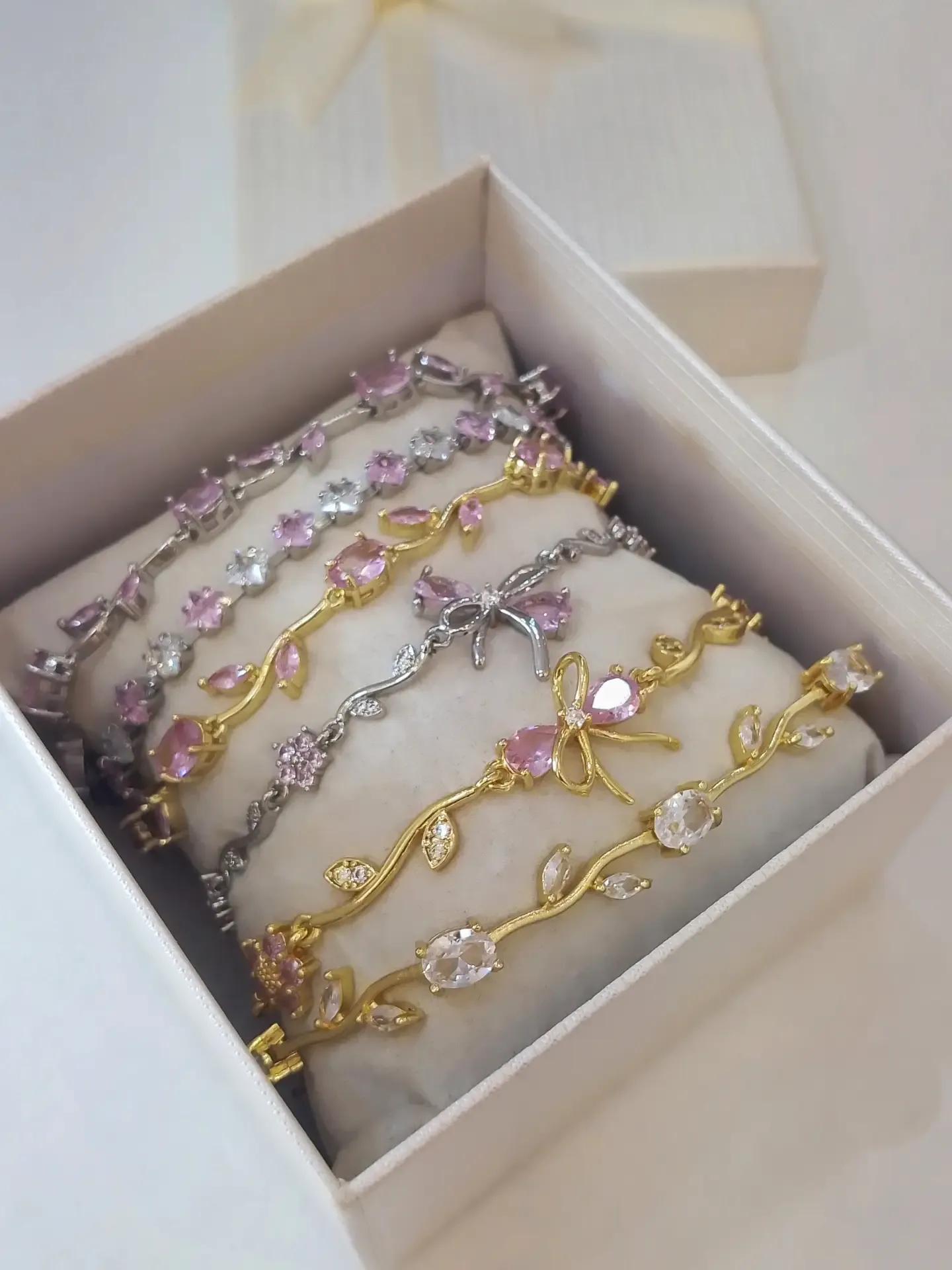 Cute bracelets 🌷🩷👑