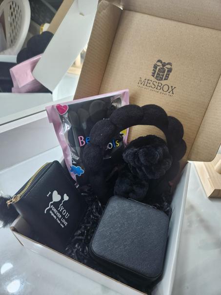 🖤 Boxe Noire – Élégance & Praticité 🖤 (4 articles)