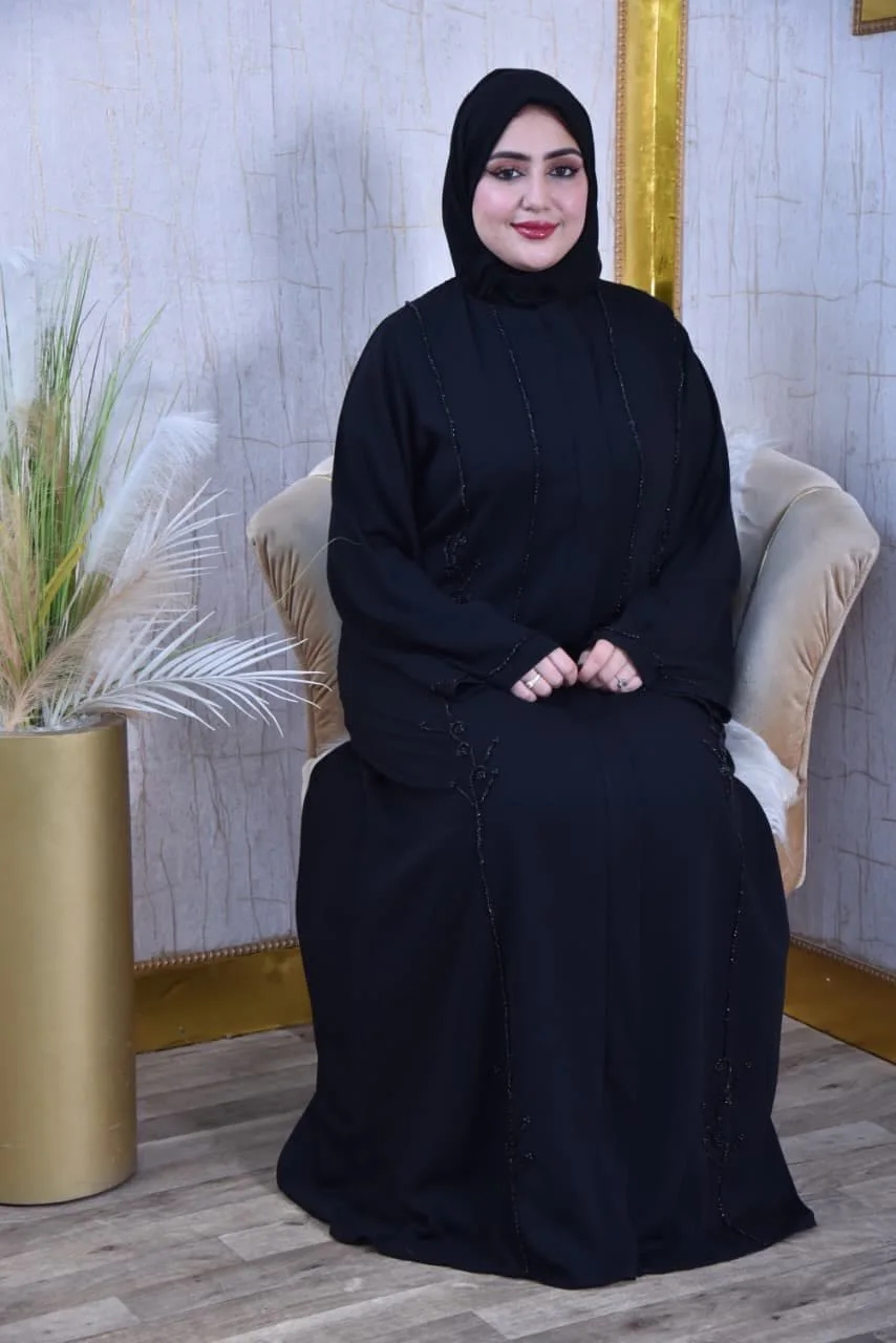 عباية بالشال حرير فاخرة بعقيق الزمرد