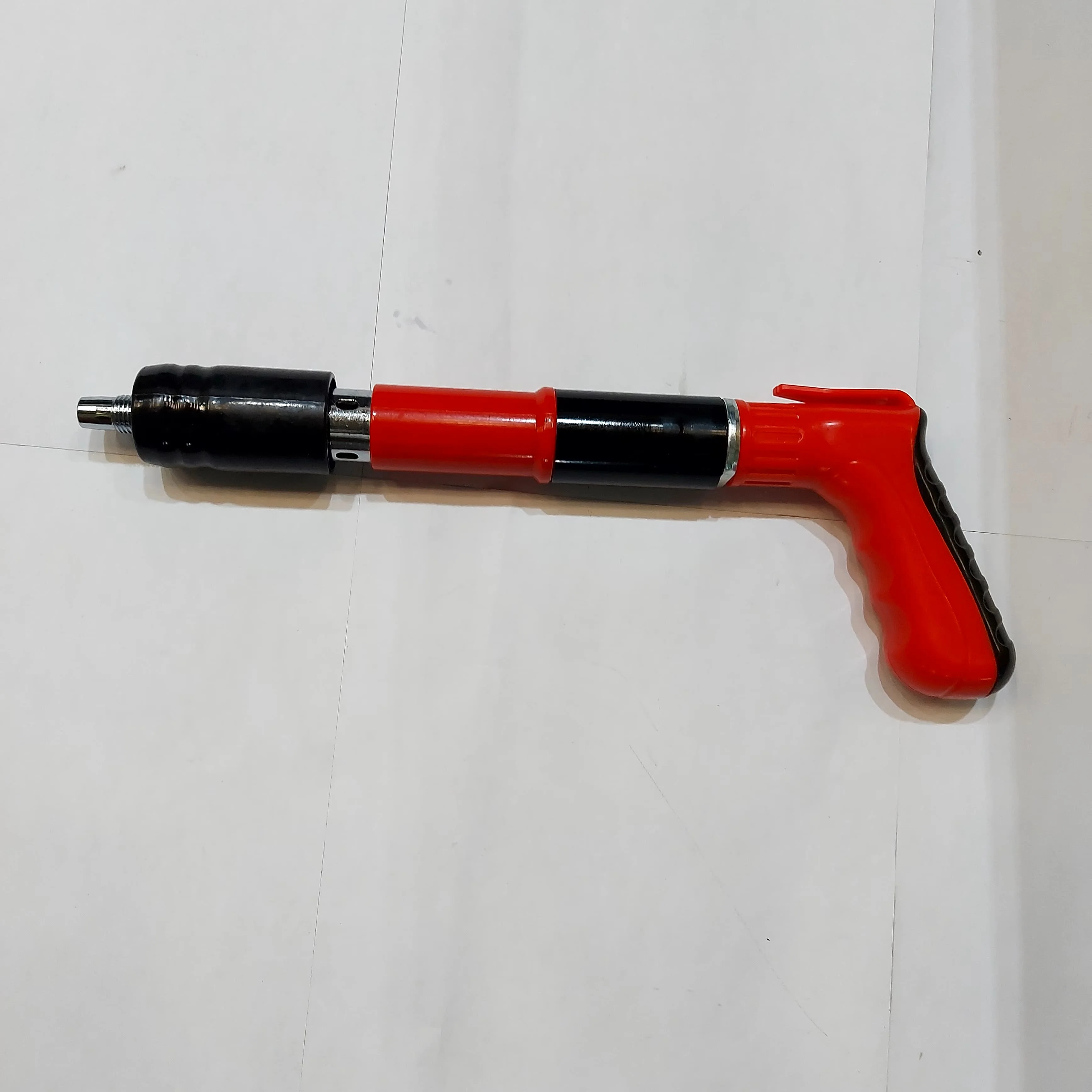 •  مثبت المسامير من دينيكس بضمان عامين