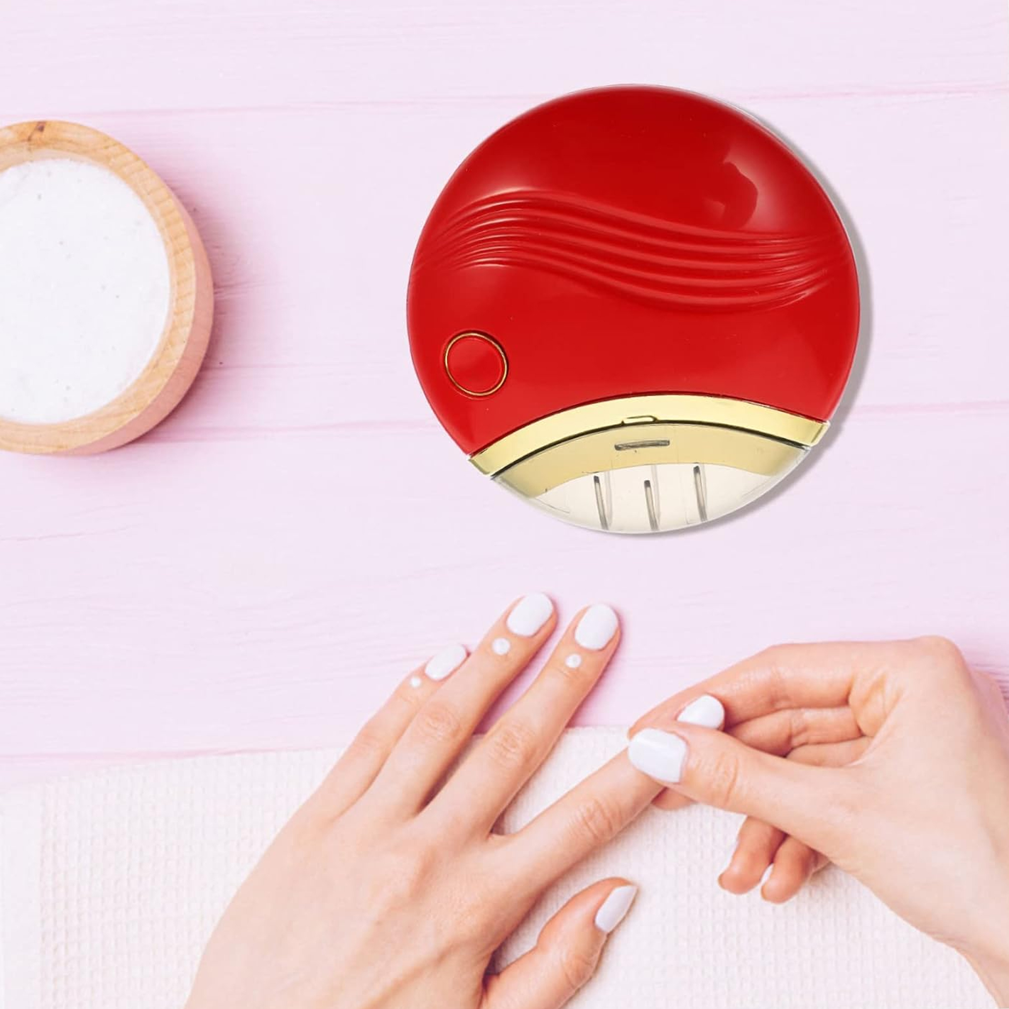 • جهاز العناية وقص الأظافر