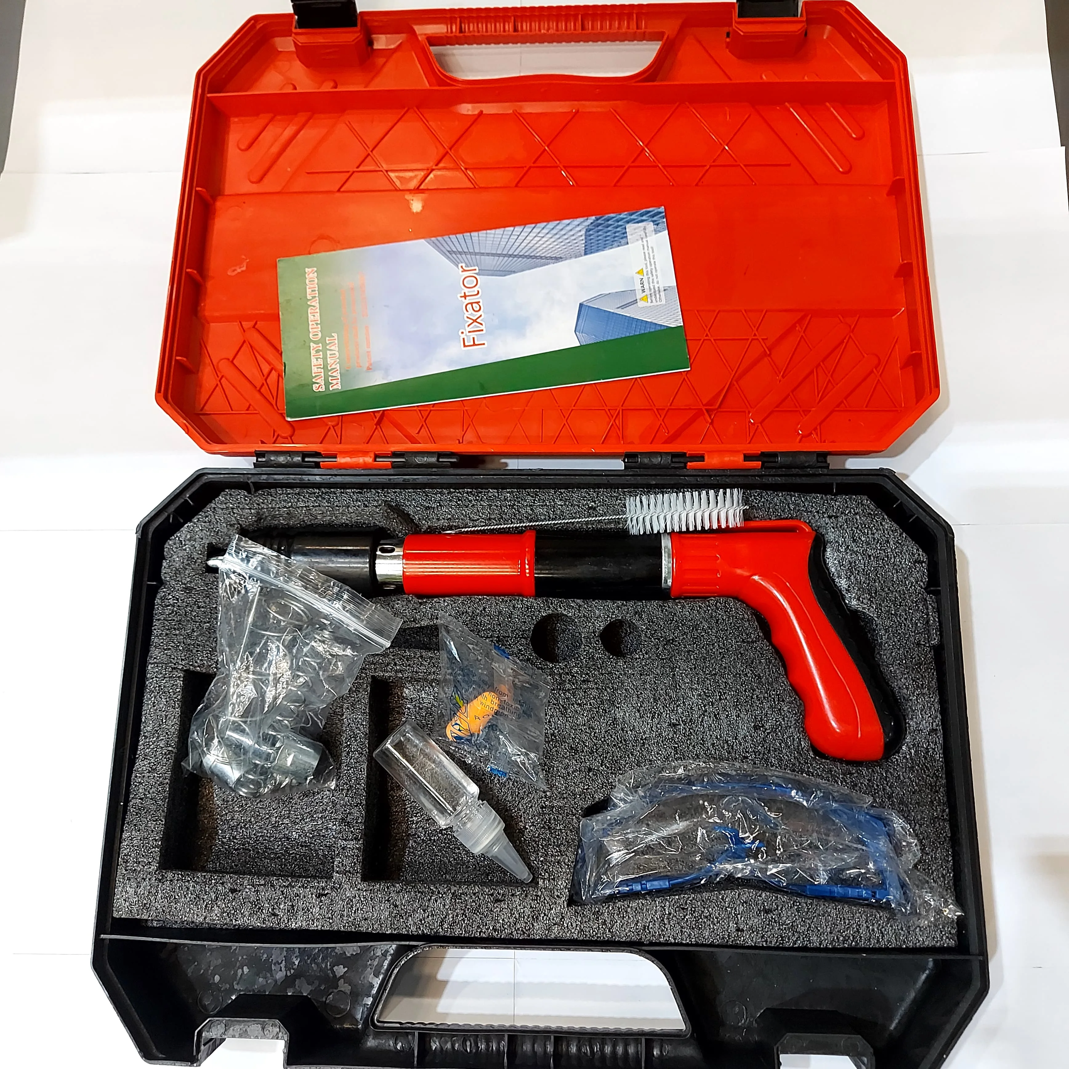 •  مثبت المسامير من دينيكس بضمان عامين