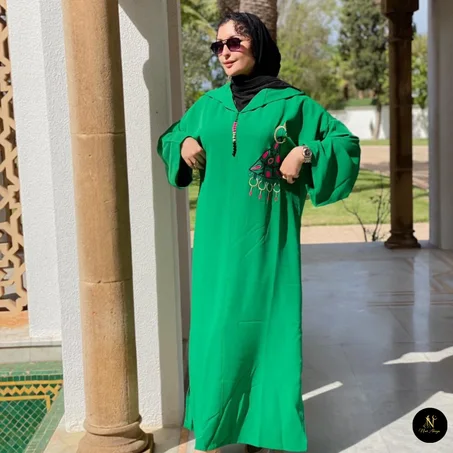 جلابة بطرزة عصرية