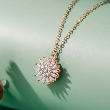 قلادة نوار الشمس