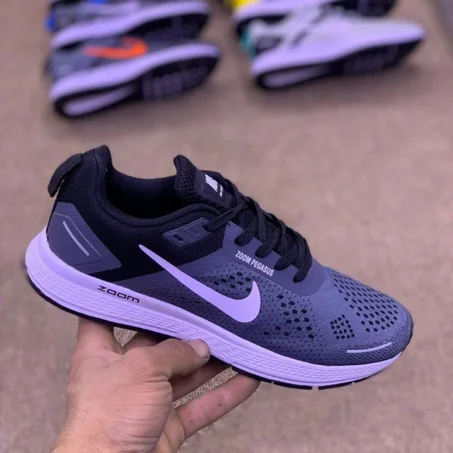 نايك زووم 2023