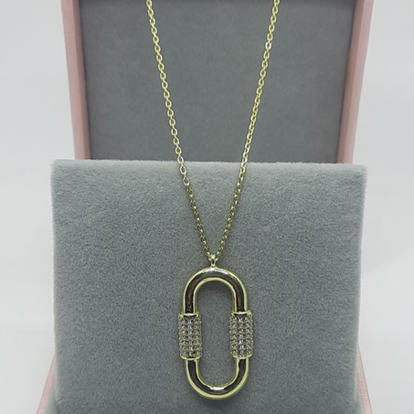 chaine et pendentif en or 18 carats