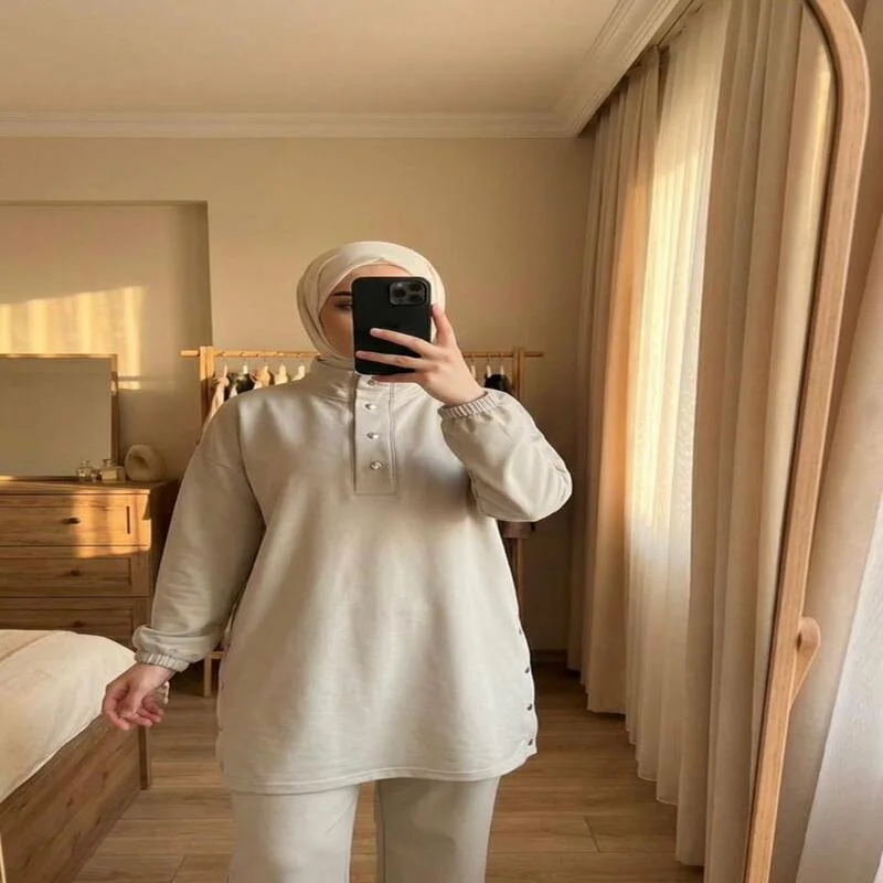 اونصومبل أورا