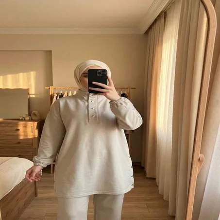 اونصومبل أورا